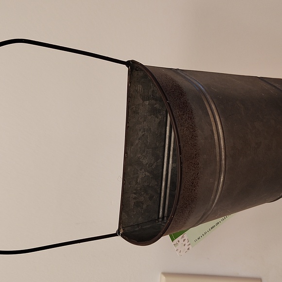 Metallic Bucket with Handle - Picture 2 of 4